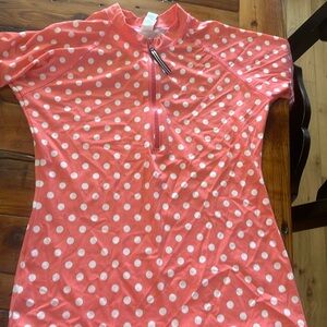 Short sleeve rashguard with zip